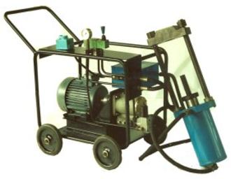 П5 Стенд передвижной 40 тонн для выпрессовки шкворней